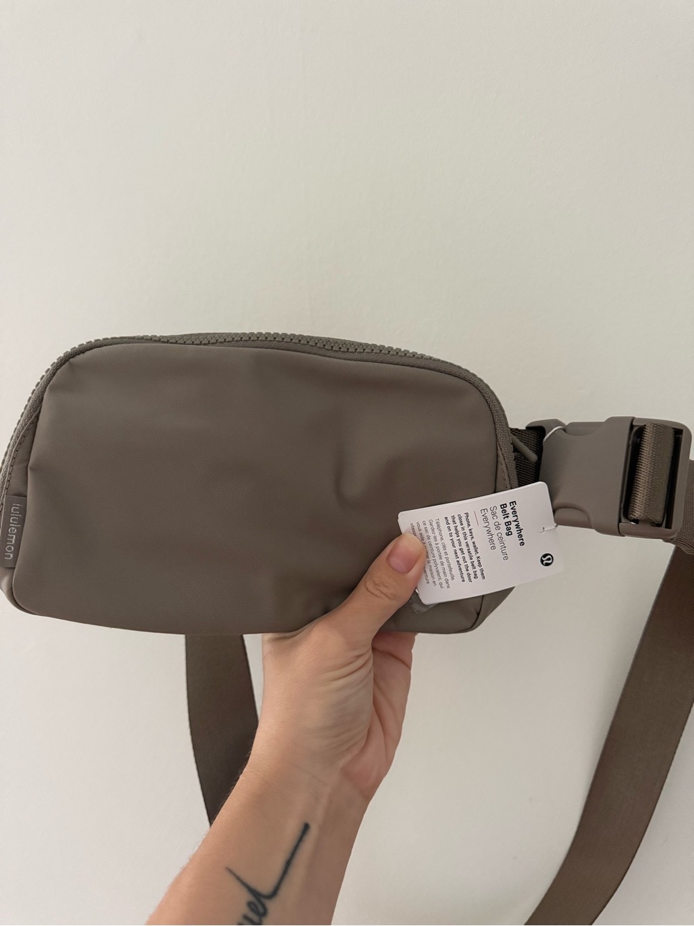 NWT Lululemon Everywhere Belt Bag in Dark Gray